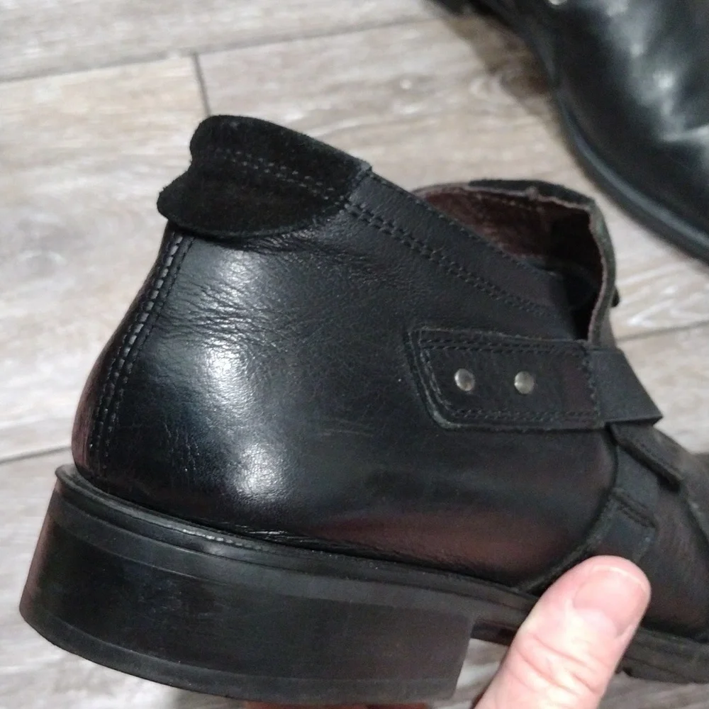 Bacco Bucci mens black leather moto loafers. Size 11. Made in Italy